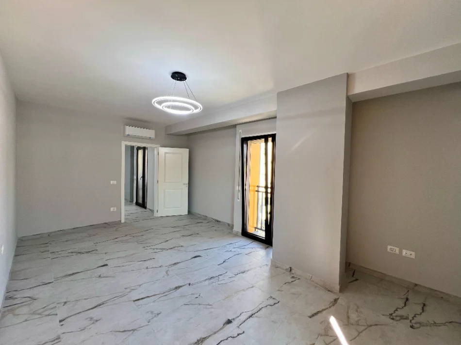 Tirane, jepet me qera apartament 1+1 Kati 3, 74 m² 500 € (Shkolla e Baletit)