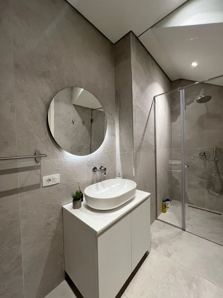 Dhermi - Palase, shitet apartament 2+1 Kati 1, 169 m² 765.000 € (DHERMI)