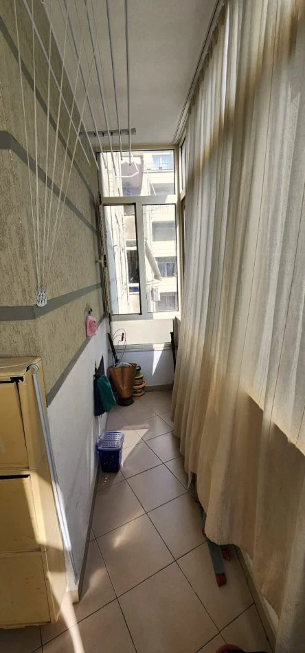 Tirane, shitet apartament 2+1+Ballkon Kati 3, 80 m² 65.000 € 