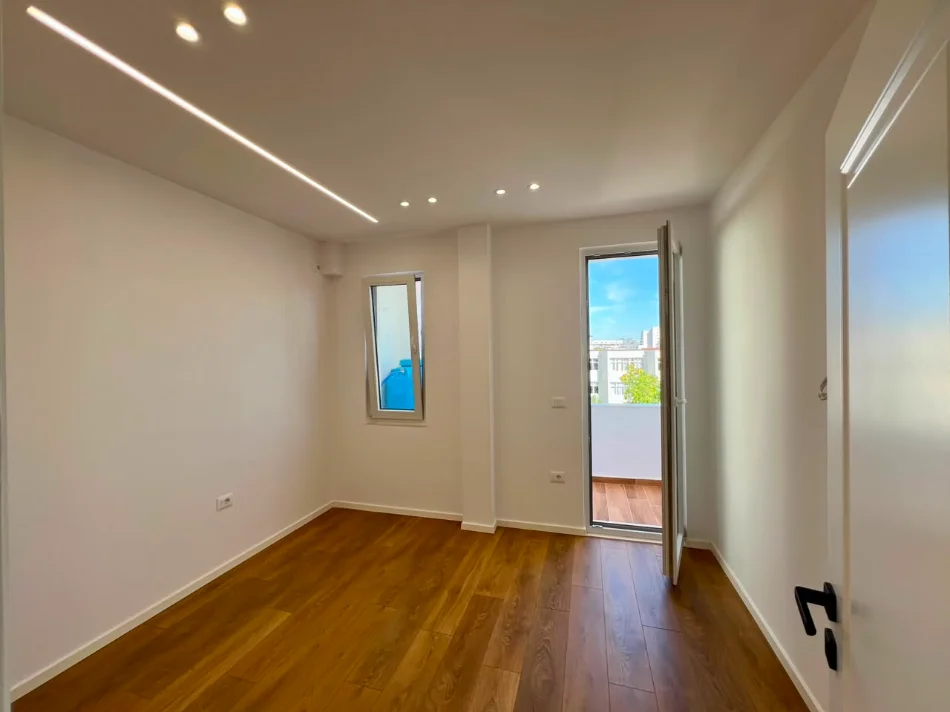 Tirane, shitet apartament 2+1+Ballkon Kati 4, 64 m² 168.000 € (Rruga 4 Deshmoret)