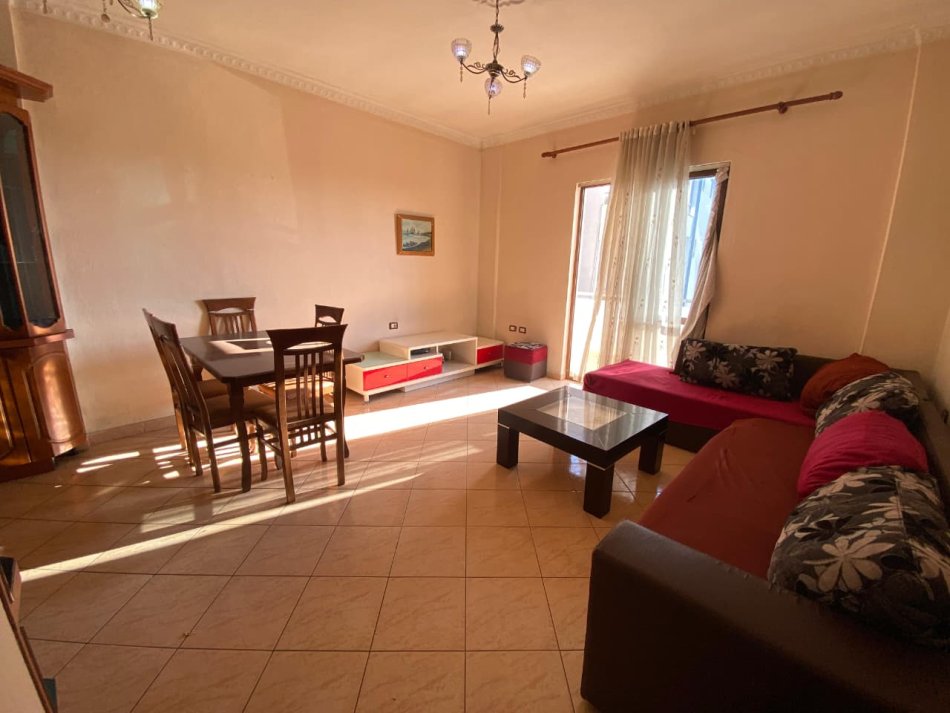 Tirane, shitet apartament 1+1 Kati 3, 75 m² 125.000 € (afer Xhamise Don Bosko)
