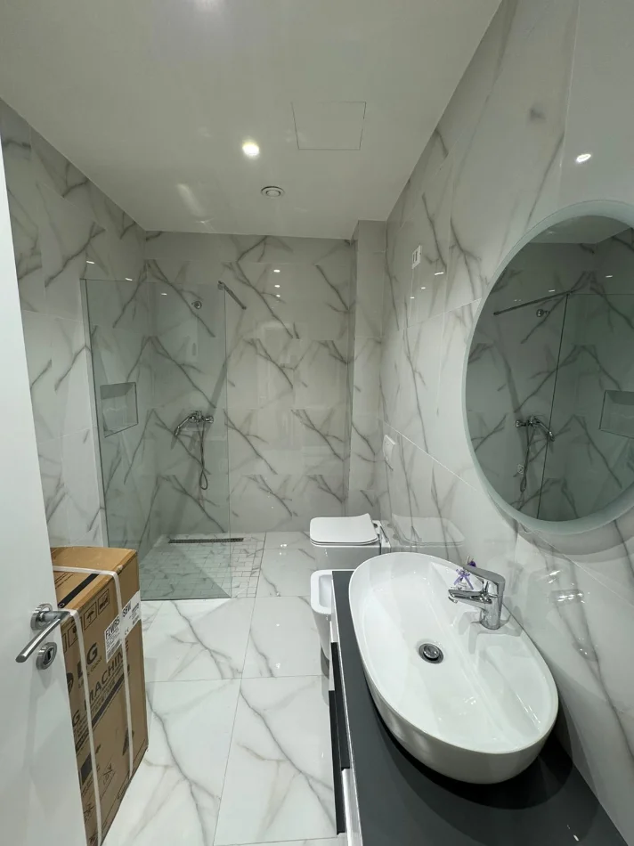 Tirane, jepet me qera , 