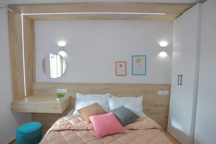 Tirane, jepet me qera apartament 1+1 Kati 5, 56 m² 580 € (Rruga e Dibres)