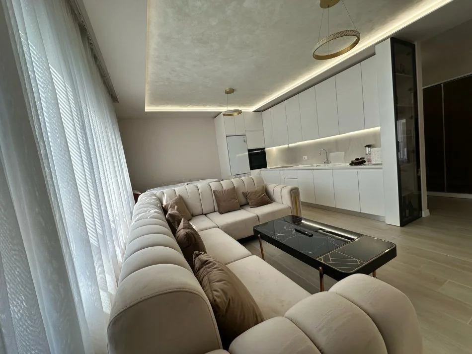 Tirane, jepet me qera apartament 2+1+Ballkon Kati 3, 106 m² 600 € (RRUGA 3 DESHMORET . YZBERISHT)