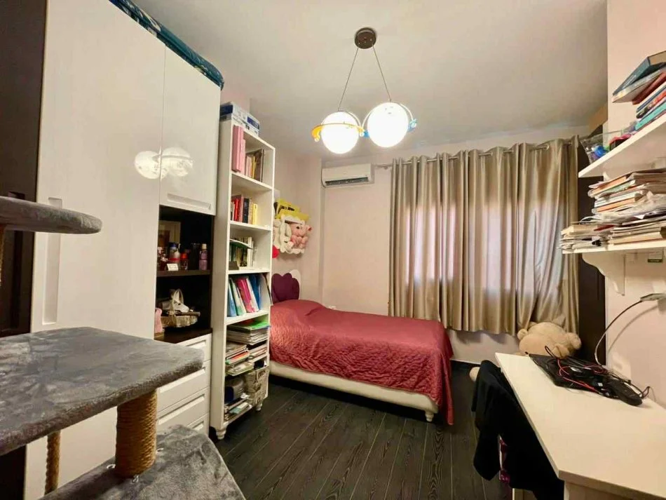 Tirane, jepet me qera apartament 2+1+Ballkon Kati 3, 105 m² 850 € (DON BOSKO PRANE VODAFONE)