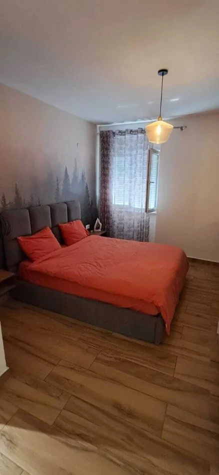 Tirane, shitet apartament 2+1+Ballkon Kati 8, 97 m² 140.000 € (veli dedi)