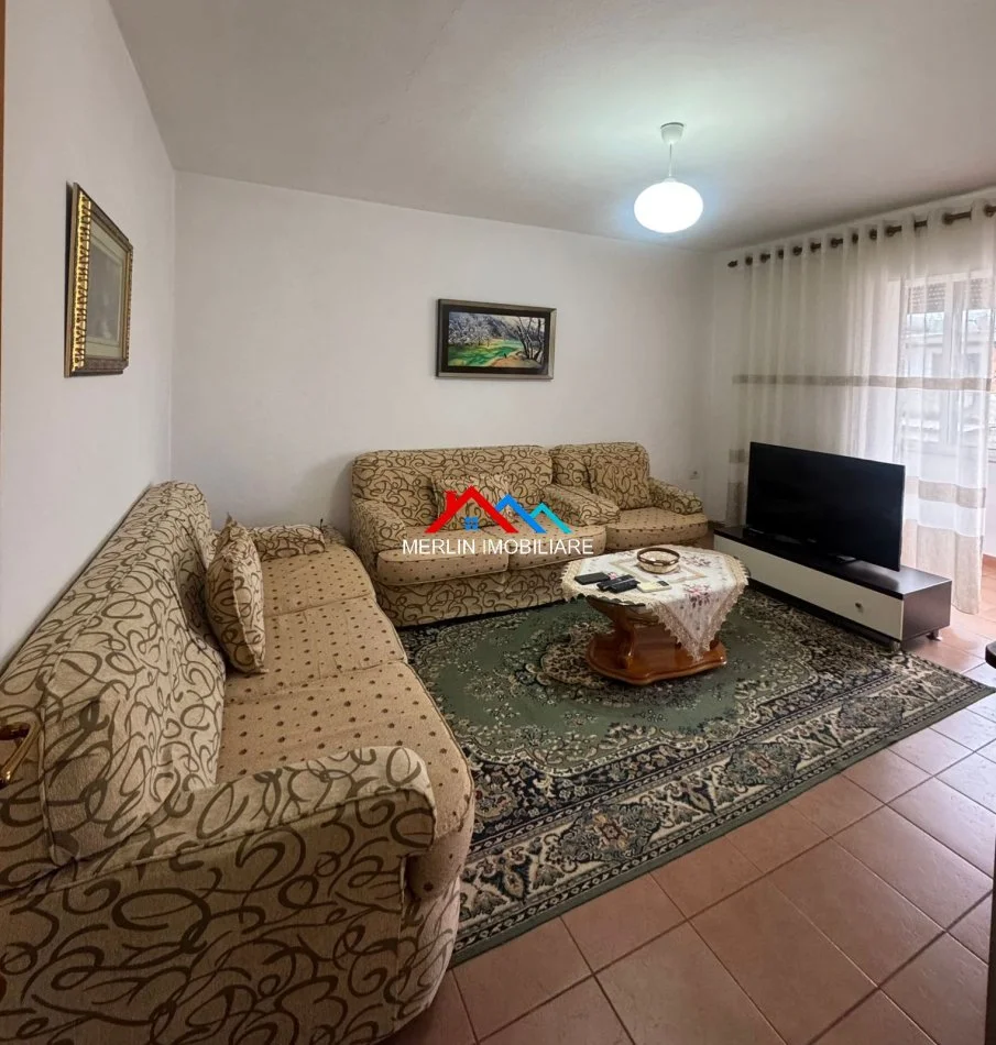 Tirane, shitet apartament 2+1+Ballkon Kati 5, 75 m² 137.000 € (RRUGA TODI SHKURTI,TREGU ELEKTRIK)