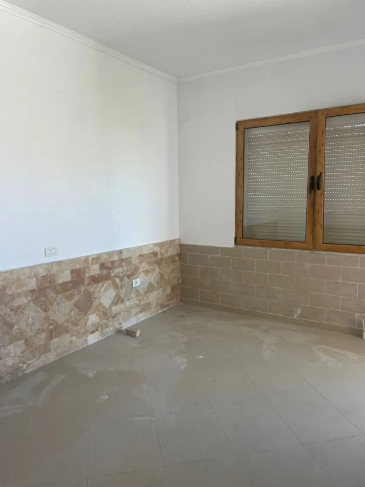 Tirane, shitet Vile 2+1 Kati 4, 295 m² 400.000 € (Rruga Ejup Kastrati)