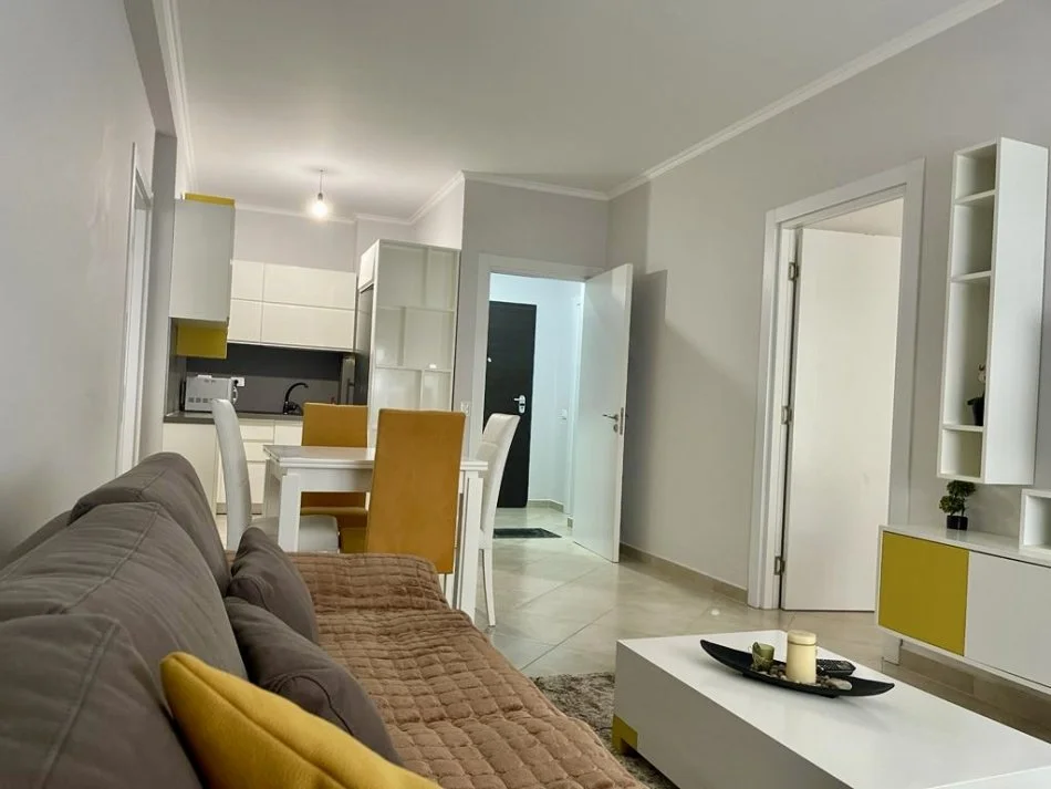 Tirane, jepet me qera apartament 2+1+Aneks+Ballkon Kati 3, 95 m² 700 € (Kodra e Diellit afer Qendres Eleonore)