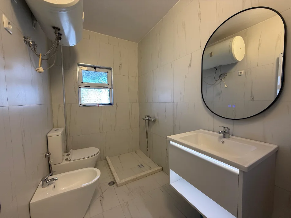 Tirane, shitet apartament 1+1 Kati 5, 58 m² 93.000 € (Kongresi manastirit)