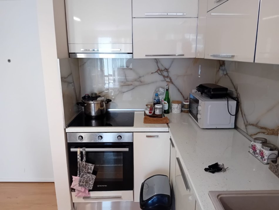 Tirane, jepet me qera apartament 1+1+Ballkon Kati 4, 70 m² 550 € (Kompleksi Turdiu)