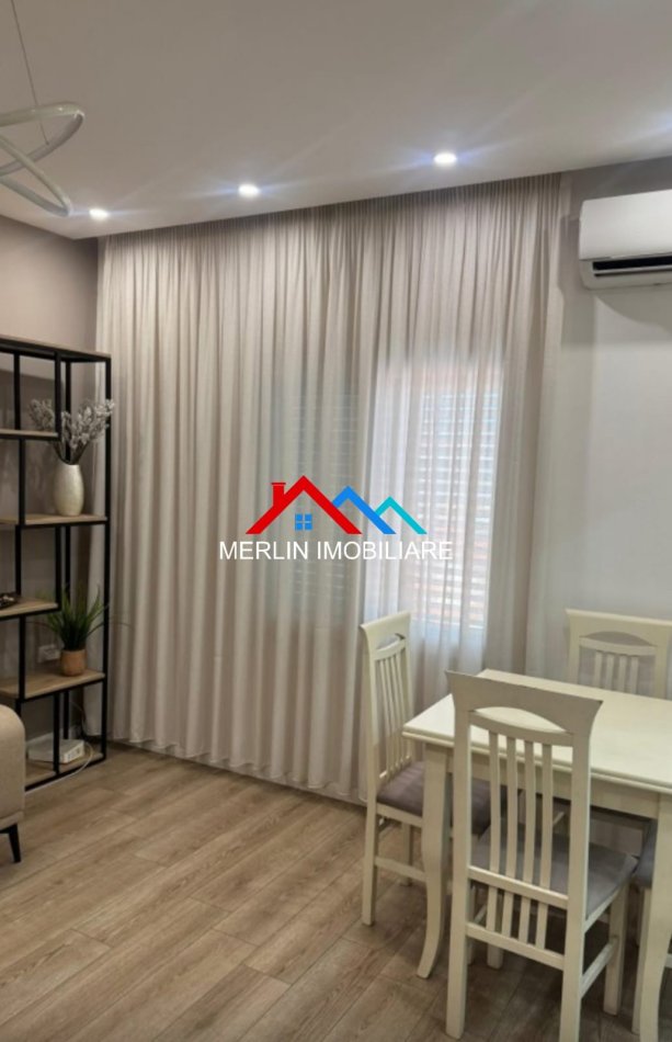 Tirane, jepet me qera apartament 1+1+Ballkon Kati 4, 58 m² 600 € (RRUGA FERIT XHAJKO,RESTORANT DURRESI)
