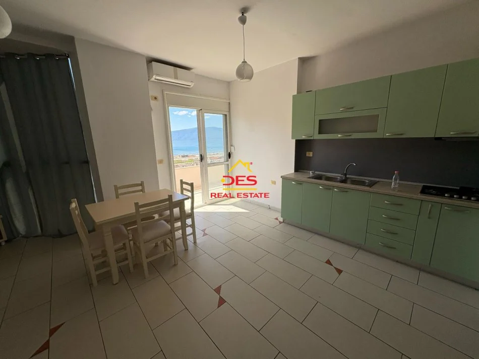 Vlore, jepet me qera apartament 1+1+Ballkon Kati 9, 70 m² 400 € (Rruga Kosova)