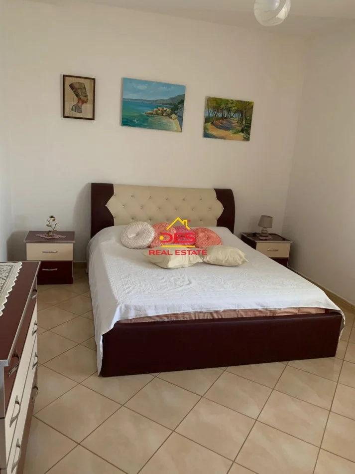 Vlore, jepet me qera apartament 1+1+Ballkon Kati 2, 350 € (Rruga Dhimitër Konomi)