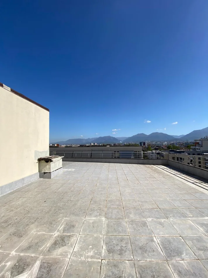 Tirane, shitet apartament 2+1 Kati 9, 110 m² 178.000 € (Astir)