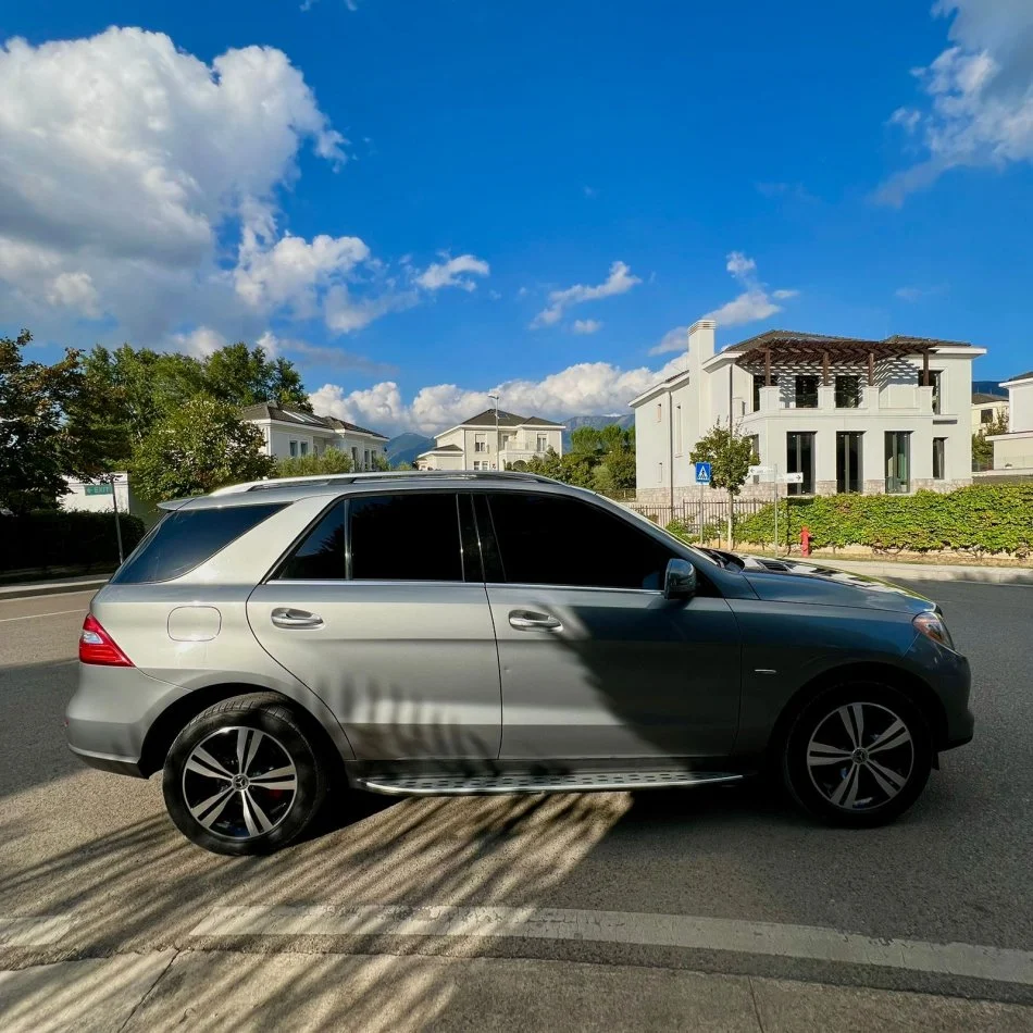 Tirane, shitet makine Mercedez benz Nafte, kafe automatik 270.000 km 13.999 €