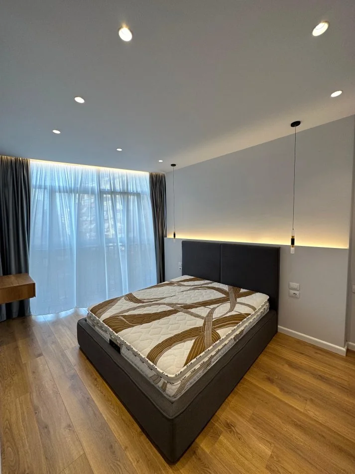 Tirane, jepet me qera apartament 1+1 Kati 3, 65 m² 500 € (Astir)
