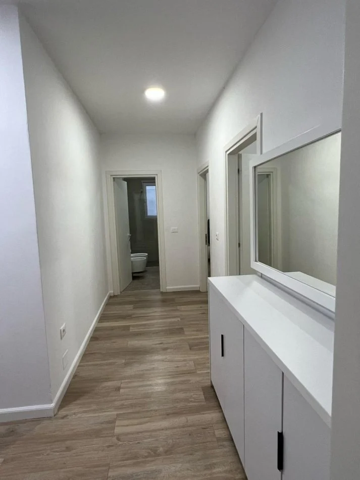 Tirane, jepet me qera apartament 2+1 Kati 3, 80 m² 500 € (Sokrat Miho , Astir)