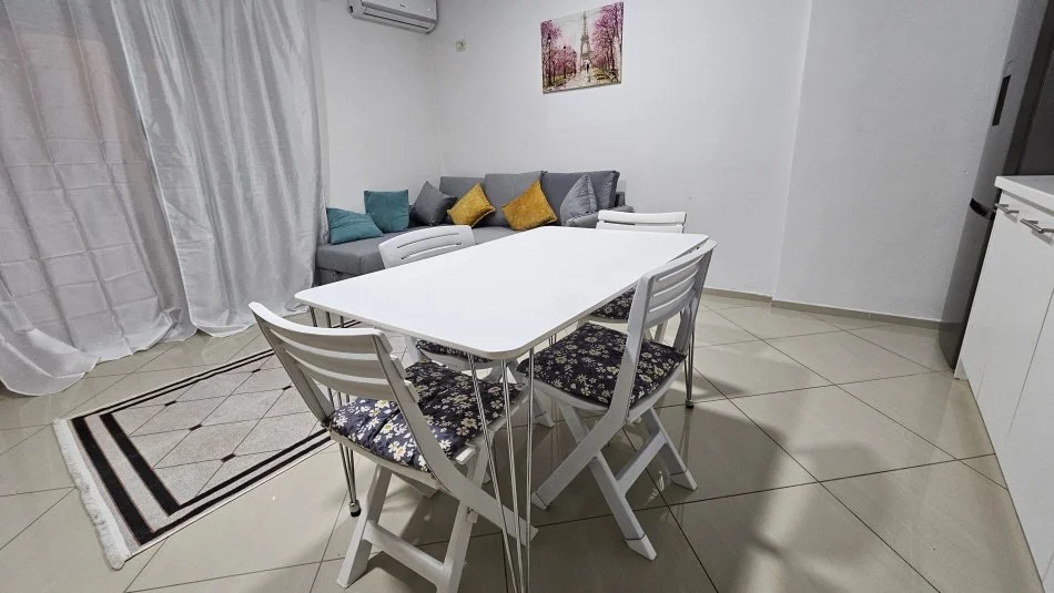 Tirane, jap me qera apartament 1+1+Ballkon Kati 5, 68 m² 40.000 € 