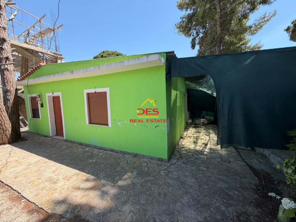 Vlore, shitet shtepi Kati 0, 49 m² 108.000 € (Rruga Sazani)