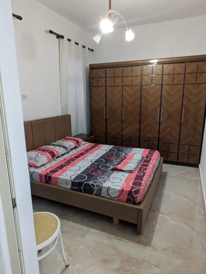 Tirane, jepet me qera apartament 2+1 Kati 1, 97 m² 450 € 