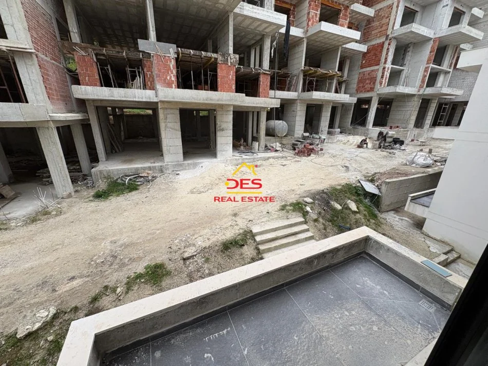 Vlore, shitet apartament 1+1+Ballkon Kati 2, 81 m² (Rruga Dhimitër Konomi)
