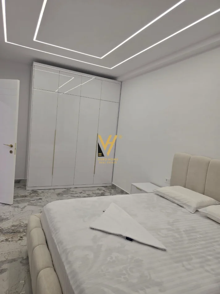 Tirane, jepet me qera apartament 1+1+Ballkon Kati 5, 65 m² 570 € (PASKUQAN)