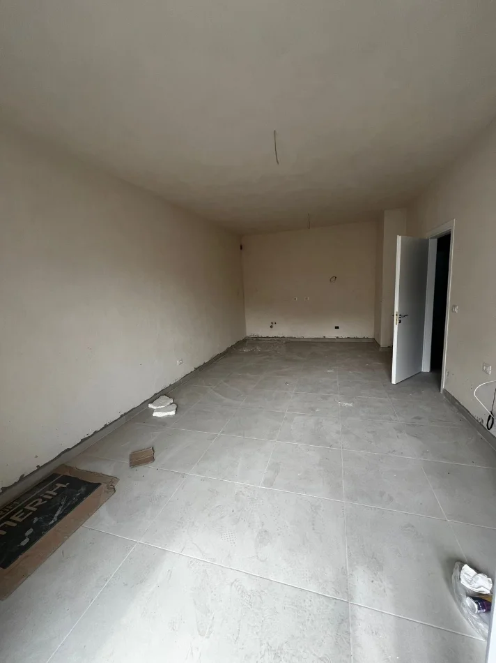Tirane, shitet apartament 2+1+Ballkon Kati 1, 117 m² 198.000 € (5 maji)