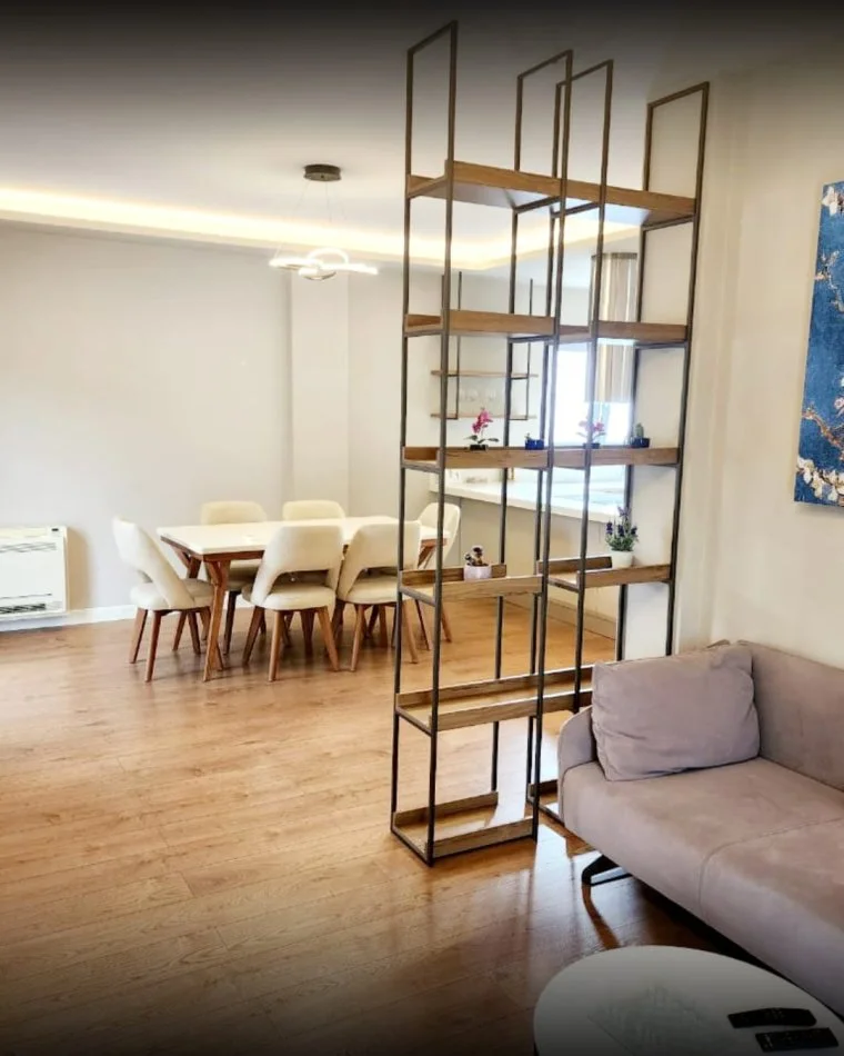Tirane, jepet me qera Vile 3+1 Kati 3, 300 m² 1.500 € (SELITE)