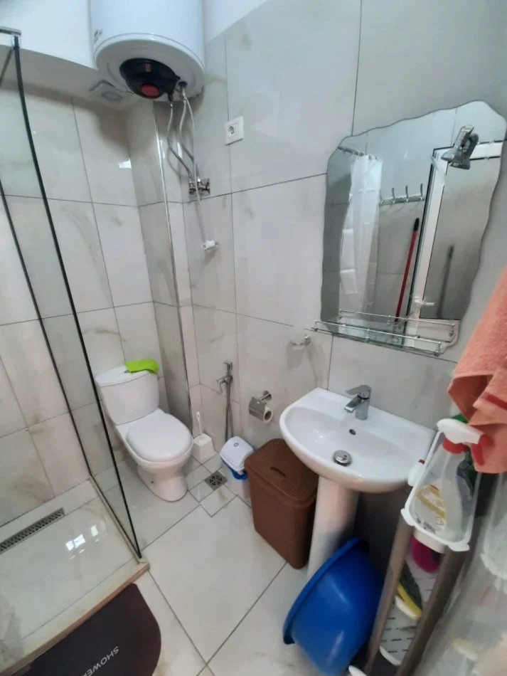 Vlore, jepet me qera garsonier 1+1 Kati 0, 45 m² 250 € (Lungomare, pas Big Market) rv46885