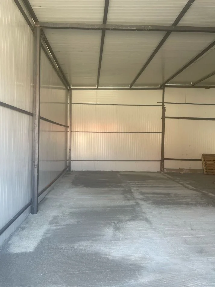 Tirane, jepet me qera magazine Kati 0, 110 m² 500 € (rruga hamdi pepa)