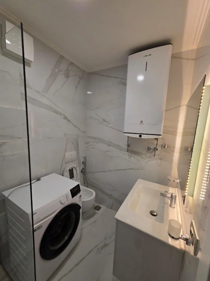 Tirane, jepet me qera apartament 2+1 Kati 3, 100 m² 1.000 € 