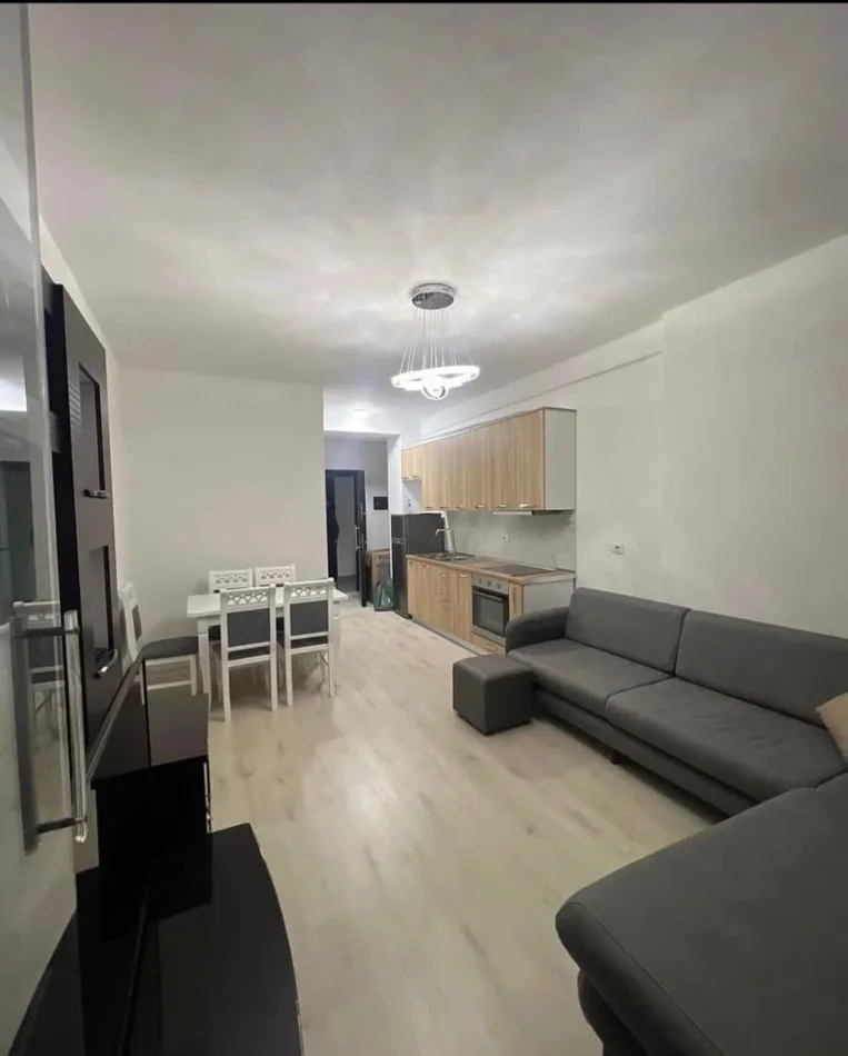 Tirane, jepet me qera apartament 1+1 Kati 2, 65 m² 500 € (Astir)