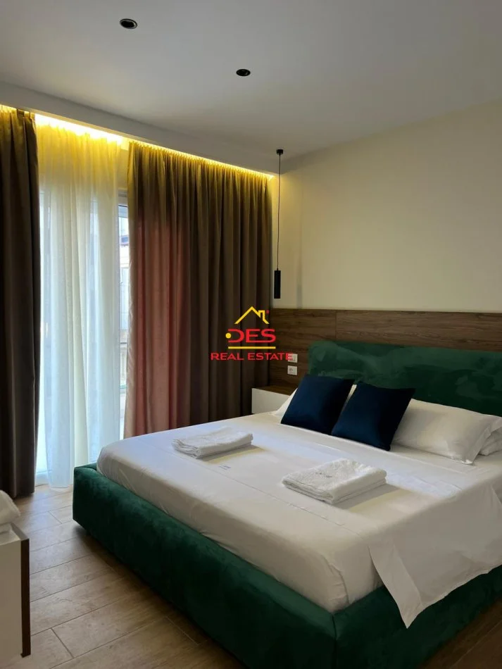 Vlore, jepet me qera apartament 1+1+Ballkon Kati 2, 55 m² 500 € (Rruga Hasan Kushta)