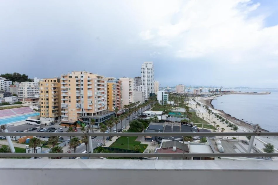 Durres, jepet me qera apartament 2+1+Ballkon Kati 7, 350 € 