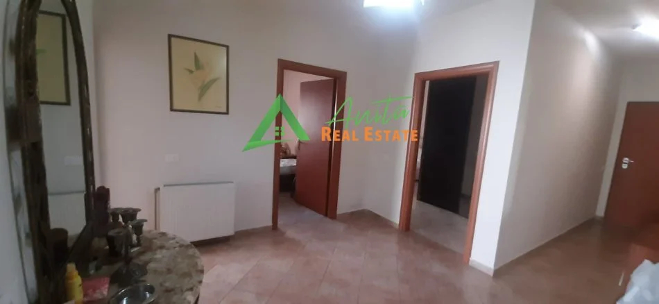 Tirane, jepet me qera apartament 2+1+Ballkon Kati 3, 115 m² 650 € (Komuna e Parisit)