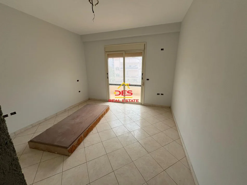 Vlore, shitet apartament 2+1+Ballkon Kati 3, 110 m² 120.000 € (Rruga Sulejman Delvina)
