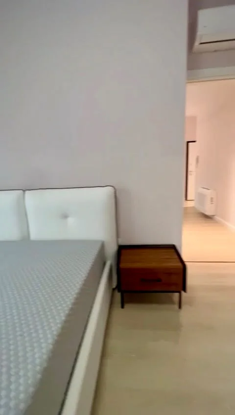 Tirane, jepet me qera apartament 1+1 Kati 2, 75 m² 900 € (Rruga e kosovareve)