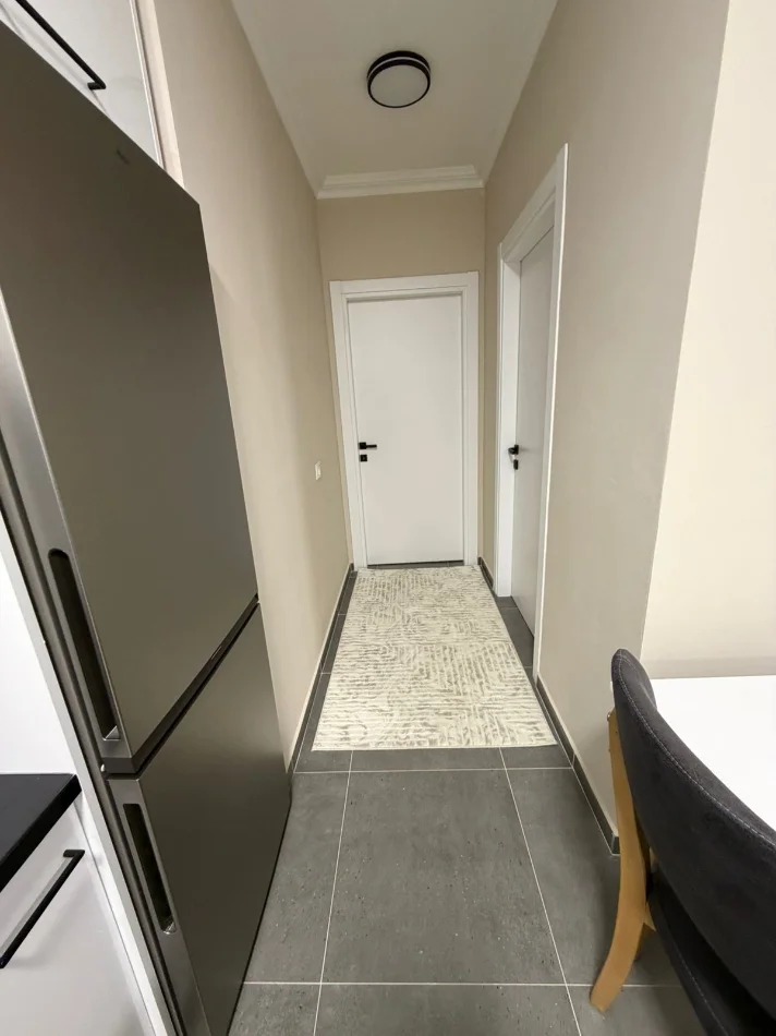 Tirane, jepet me qera apartament 2+1+post parkimi Kati 6, 100 m² 700 € (Porcelan prane Tv Klan)