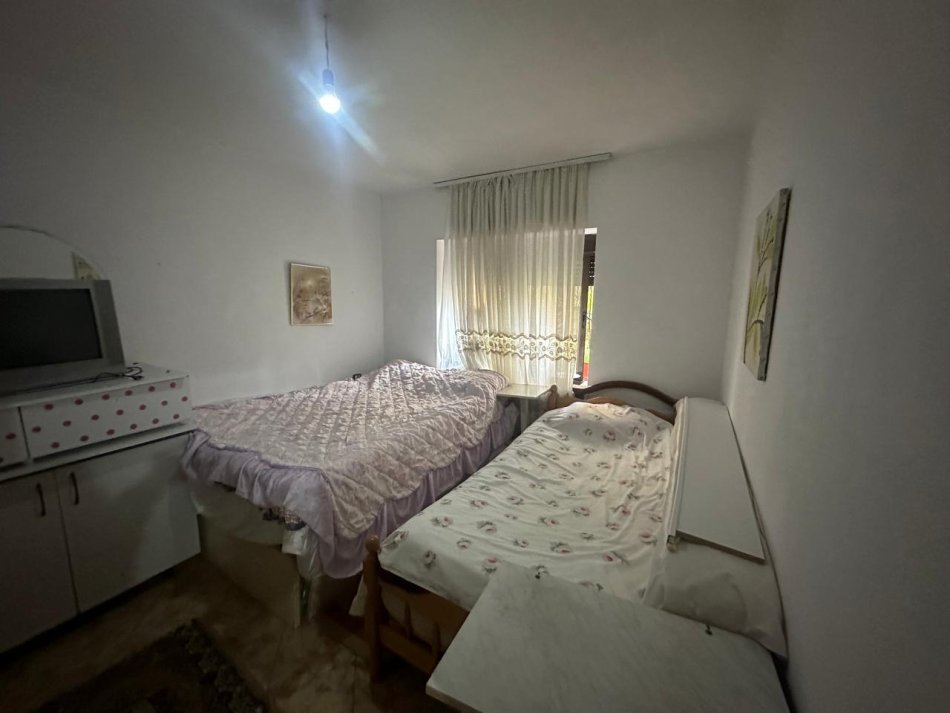 Tirane, jepet me qera apartament 1+1 Kati 2, 70 m² 400 € (Shkolla e Baletit)