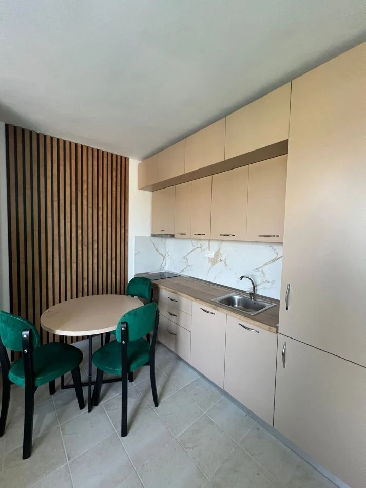 Durres, shitet garsonier Kati 6, 44 m² 51.000 € (SHKEMBI KAVAJES!)