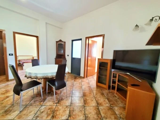 Tirane, jepet me qera apartament 2+1+Aneks+Ballkon Kati 1, 100 m² 550 € (Rruga Mine Peza)