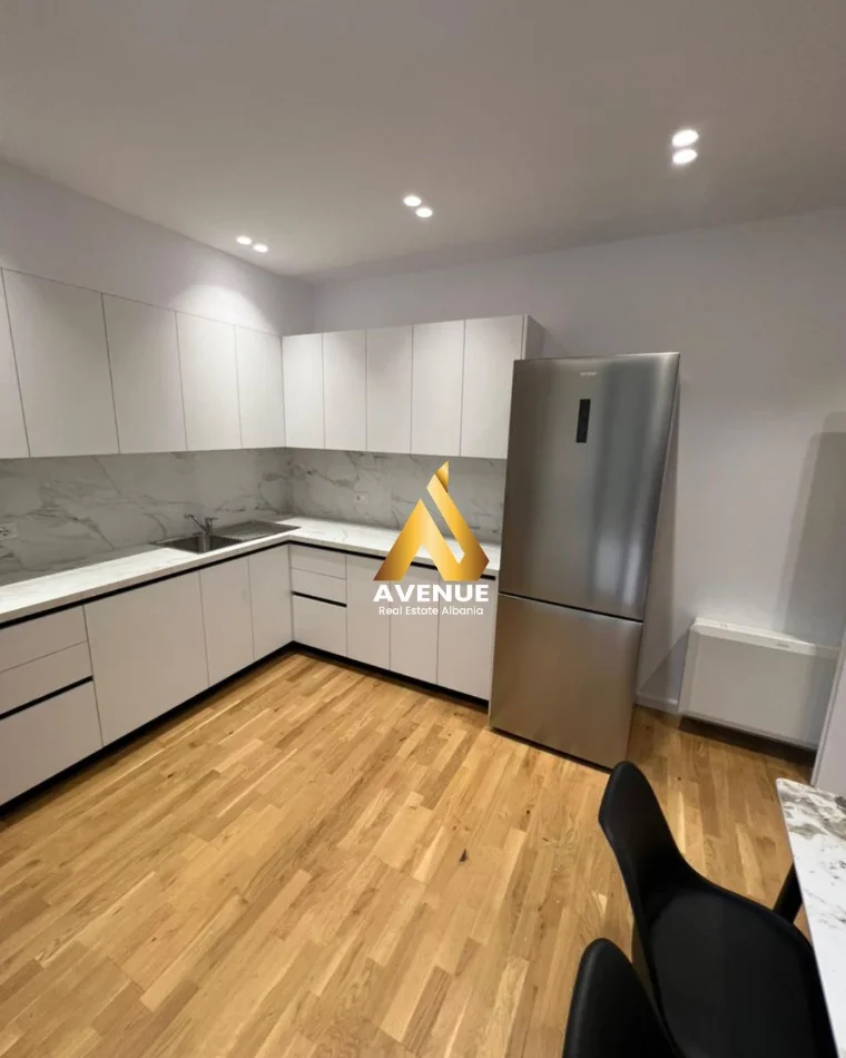 Tirane, jepet me qera Vile 2 Katshe , 3.300 € (TEG)