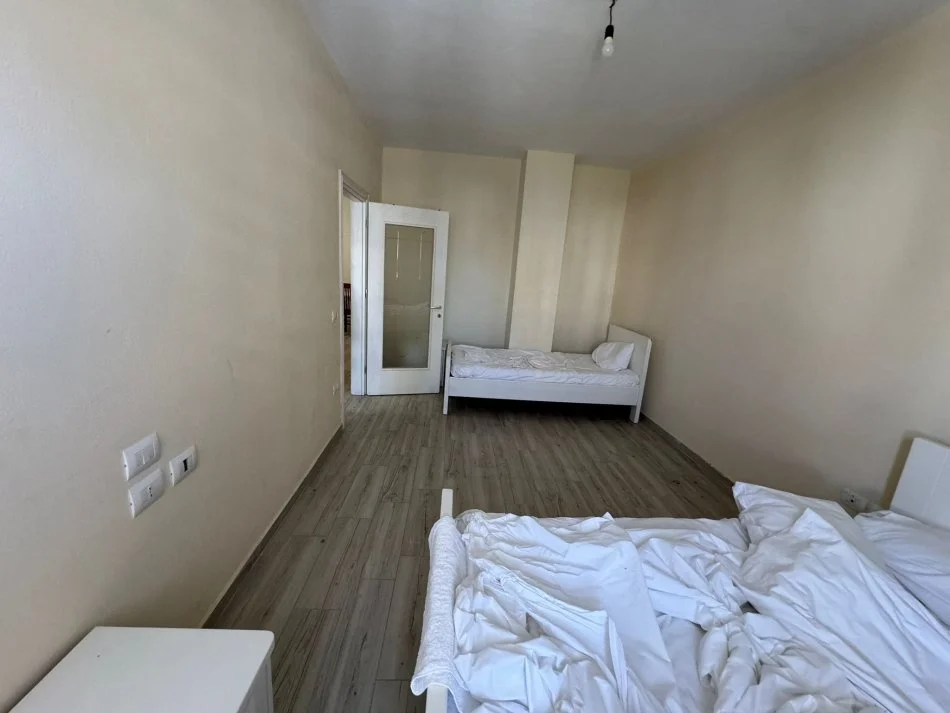 Durres, shitet apartament 2+1 Kati 3, (Plazh,Durres)