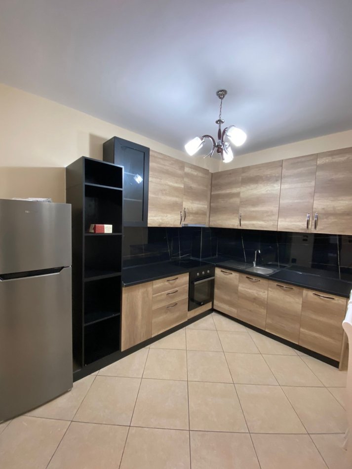 Tirane, jepet me qera apartament 1+1 Kati 5, 70 m² 360 € (Mikel Maruli)