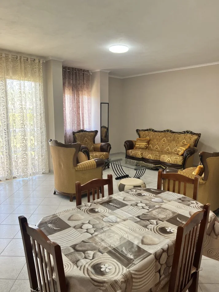 Durres, jepet me qera apartament 2+1+Aneks+Ballkon , 100 m² 70 € (Iliria durres)