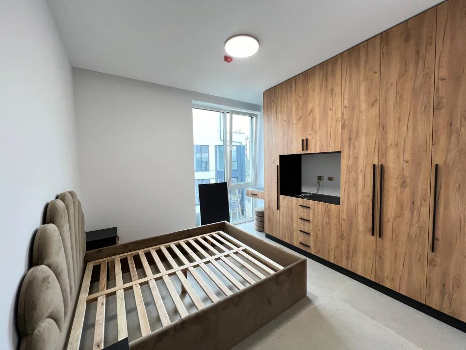 Tirane, jepet me qera apartament 2+1 Kati 2, 99 m² 1.350 € (Liqeni i thate)