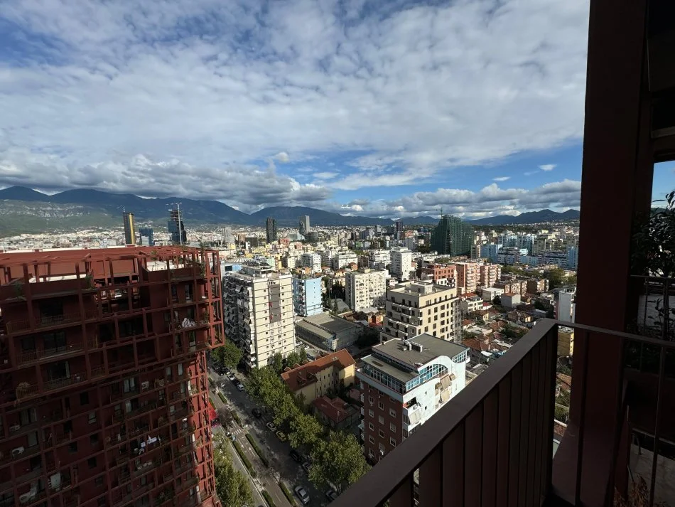 Tirane, jepet me qera ambjent biznesi Kati 18, 160 m² 1.500 € 