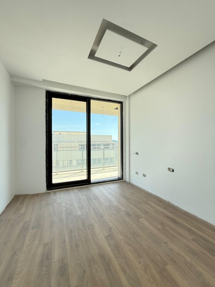 Tirane, shitet apartament 3+1+Ballkon Kati 9, 139 m² 320.000 € 