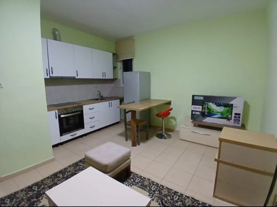 Tirane, jepet me qera apartament 1+1 Kati 3, 60 m² 480 €